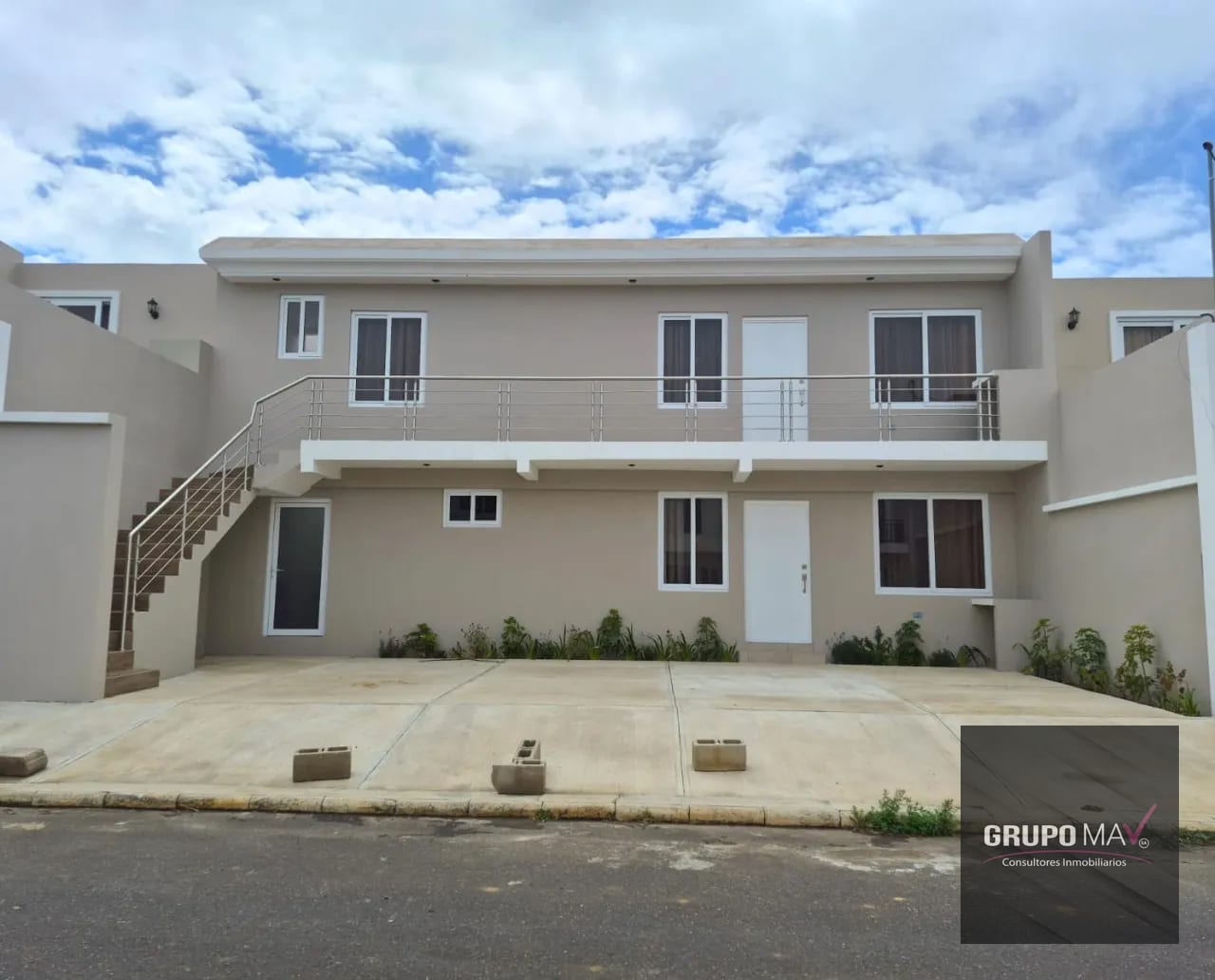 Casa CAES Residencial Lo de Valdez Km 20.5 Sn. José Pínula — Casa en Venta en San José Pinula, Guatemala, Ciudad — foto 1 de 10