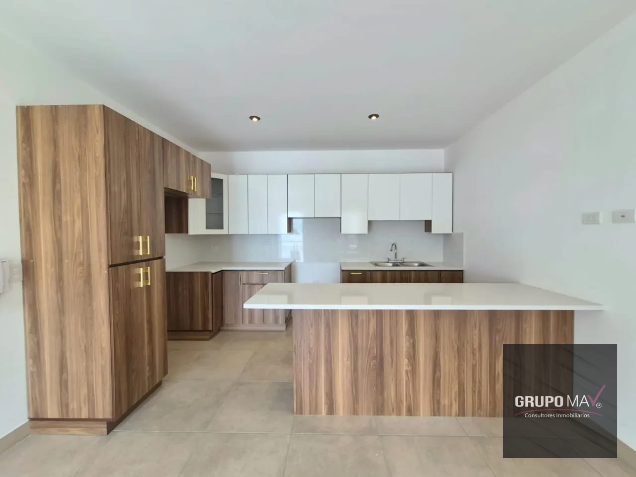 Casa CAES Residencial Lo de Valdez Km 20.5 Sn. José Pínula — Casa en Venta en San José Pinula, Guatemala, Ciudad — foto 4 de 10