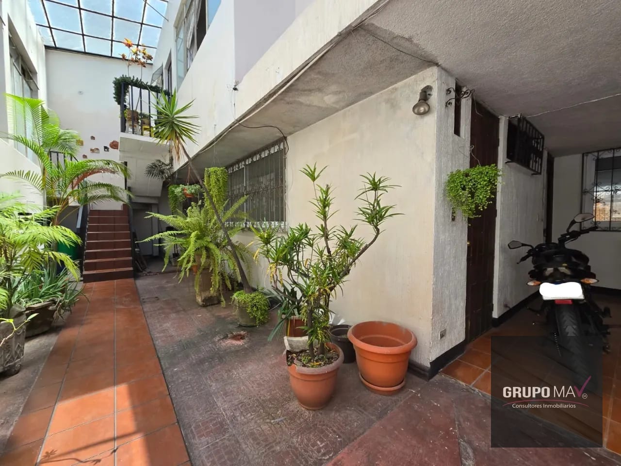 Casa Zona 1 — Casa en Alquiler en Zona 1, Guatemala, Ciudad — foto 1 de 12