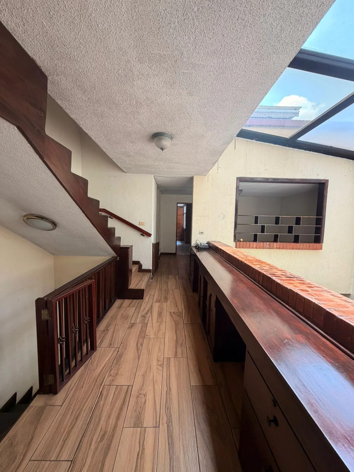 Casa en Zona 10 — Casa en Alquiler en Zona 10, Guatemala, Ciudad — foto 3 de 12