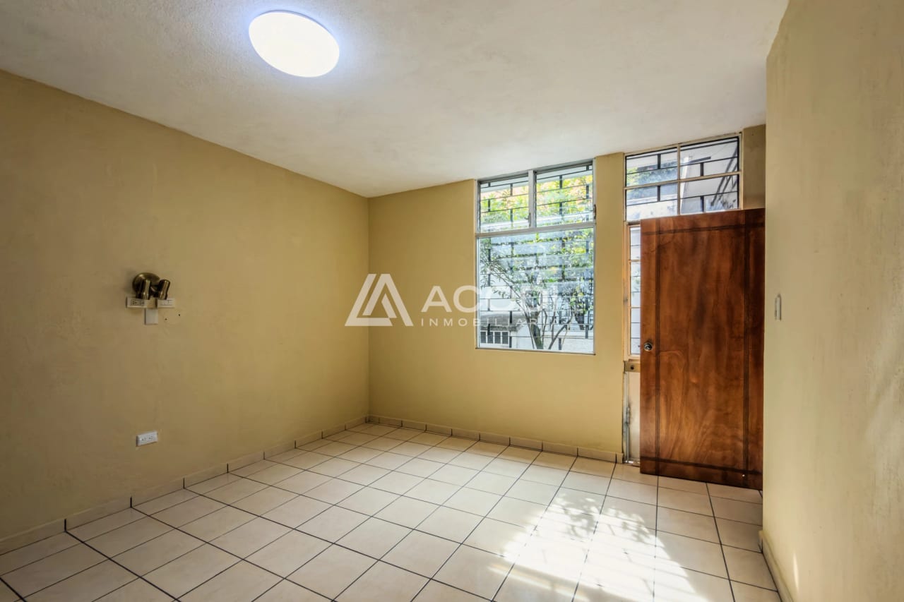 Casa de un nivel en Zona 10 — Casa en Alquiler en Zona 10, Guatemala, Ciudad — foto 7 de 10