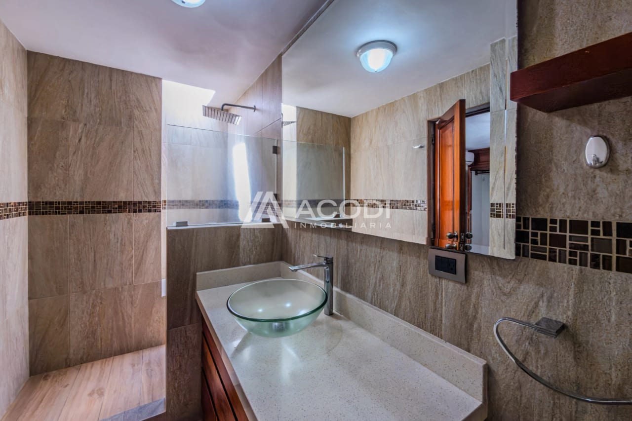 Casa en Zona 10 — Casa en Alquiler en Zona 10, Guatemala, Ciudad — foto 10 de 11