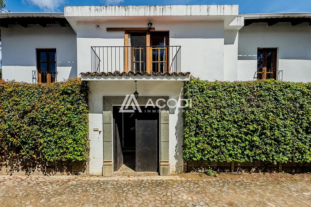 Casa amplia en Antigua Guatemala — Casa en Alquiler en Antigua, Sacatepéquez — foto 1 de 10