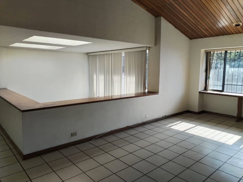 EXCLUSIVA RESIDENCIA EN VENTA MONTEBELLO 2 KM8.8 CARRETERA AL SALVADOR — Casa en Venta en Montebello II, Carretera a El Salvador, Guatemala, Ciudad — foto 13 de 15