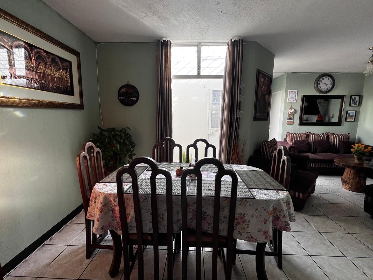 LINDA CASA DE UN NIVEL EN LAS PRADERAS CIUDAD SAN CRISTOBAL — Casa en Venta en Zona 8 Mixco, Guatemala, Ciudad — foto 4 de 13