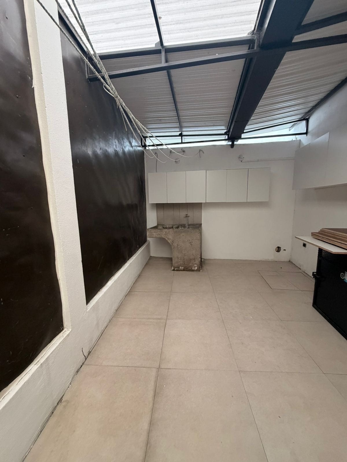 HERMOSA CASA EN CONDOMINIO REAL DEL BOSQUE SECTOR A1/A9 CIUDAD SAN CRISTOBAL POR WALMART — Casa en Venta en Zona 8 Mixco, Guatemala, Ciudad — foto 10 de 16