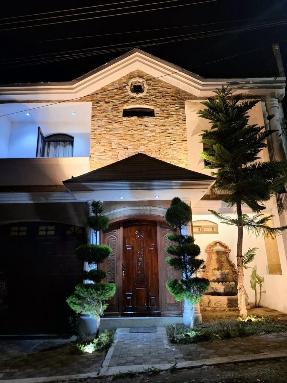 Hermosa Residencia en Venta Lomas del Bosque, el Naranjo — Casa en Venta en Condado Naranjo, Zona 4 Mixco, Guatemala, Ciudad — foto 1 de 13