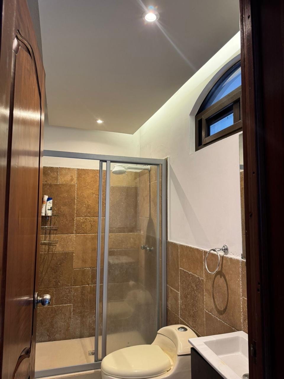 Hermosa Residencia en Venta Lomas del Bosque, el Naranjo — Casa en Venta en Condado Naranjo, Zona 4 Mixco, Guatemala, Ciudad — foto 10 de 13