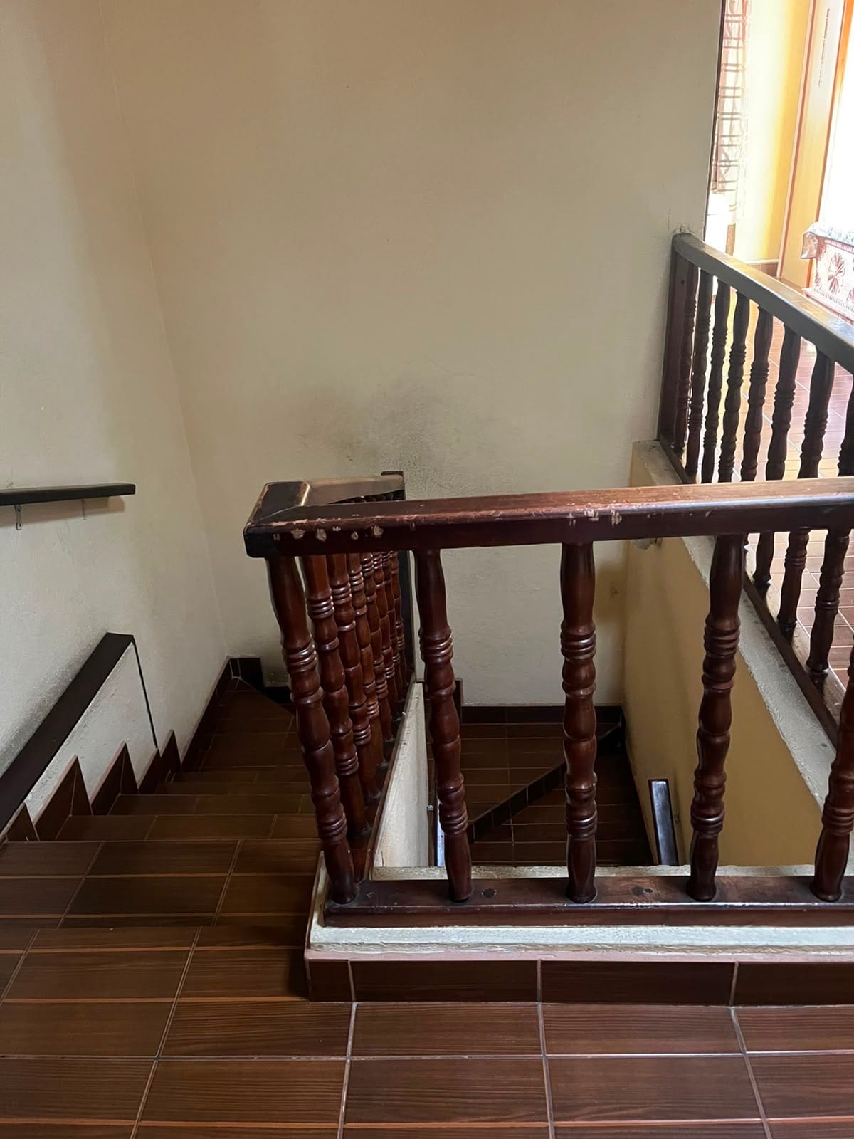 Vendo Casa en Pinares de San Cristobal Zona 8 de Mixco — Casa en Venta en Pinares de San Cristobal, Zona 8 Mixco, Guatemala, Ciudad — foto 4 de 14