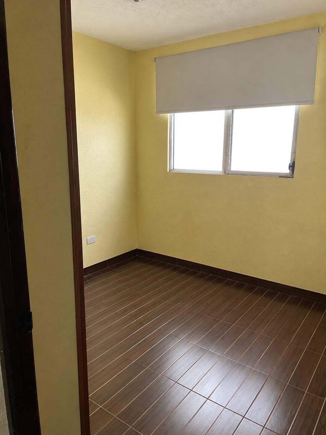Vendo Casa en Pinares de San Cristobal Zona 8 de Mixco — Casa en Venta en Pinares de San Cristobal, Zona 8 Mixco, Guatemala, Ciudad — foto 9 de 14