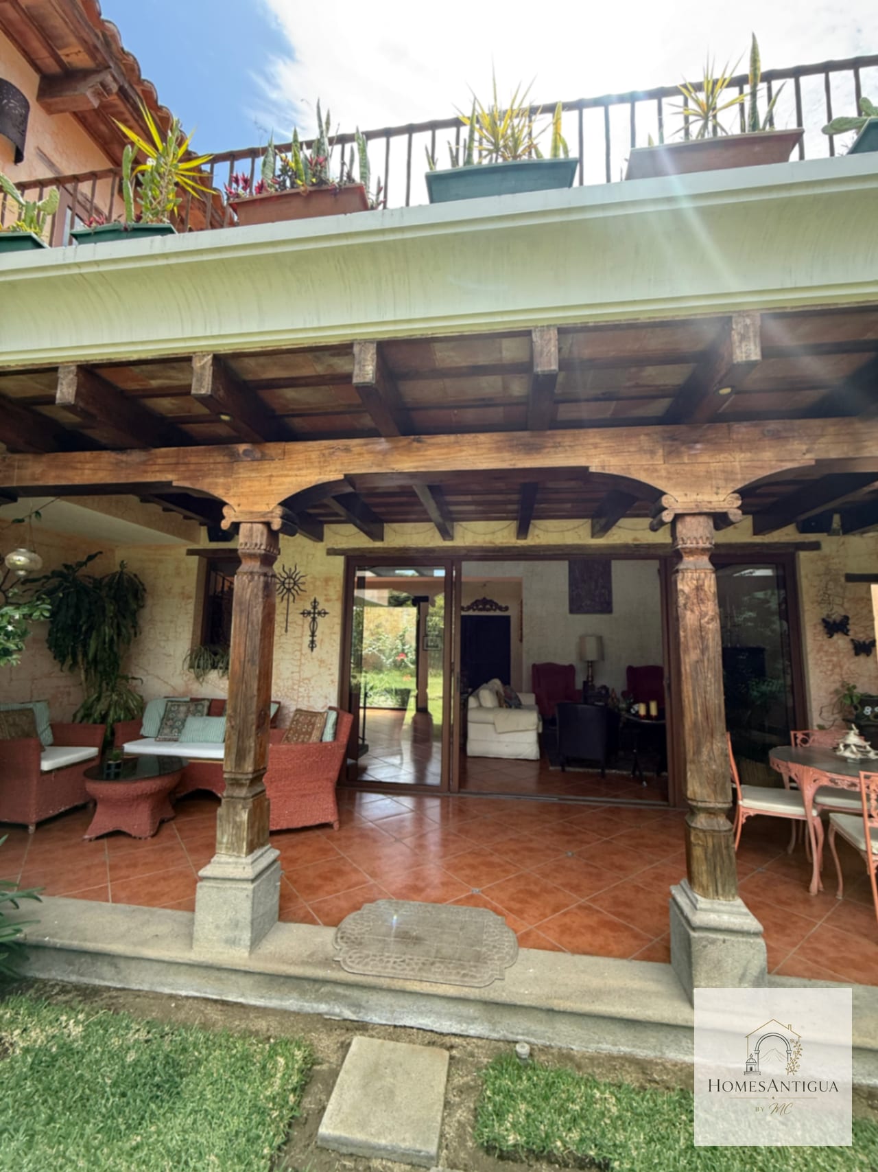 🏡 Casa en Renta – Condominio Jacarandas — Casa en Alquiler en Las Gravileas, Antigua, Sacatepéquez — foto 10 de 17