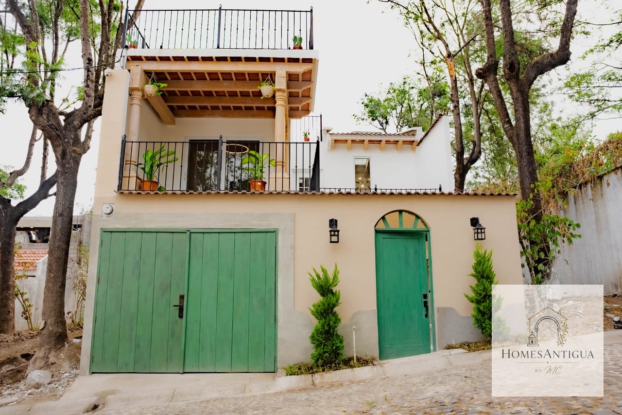Casa en Venta – Antigua Gardens — Casa en Venta en Antigua Gardens, Alotenango, Sacatepéquez — foto 1 de 17
