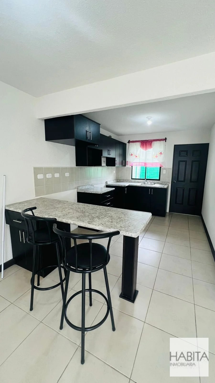En Venta Casa en La Foret de Arrazola, km.24.5 carretera a Lo de Dieguez, Fraijanes - 9