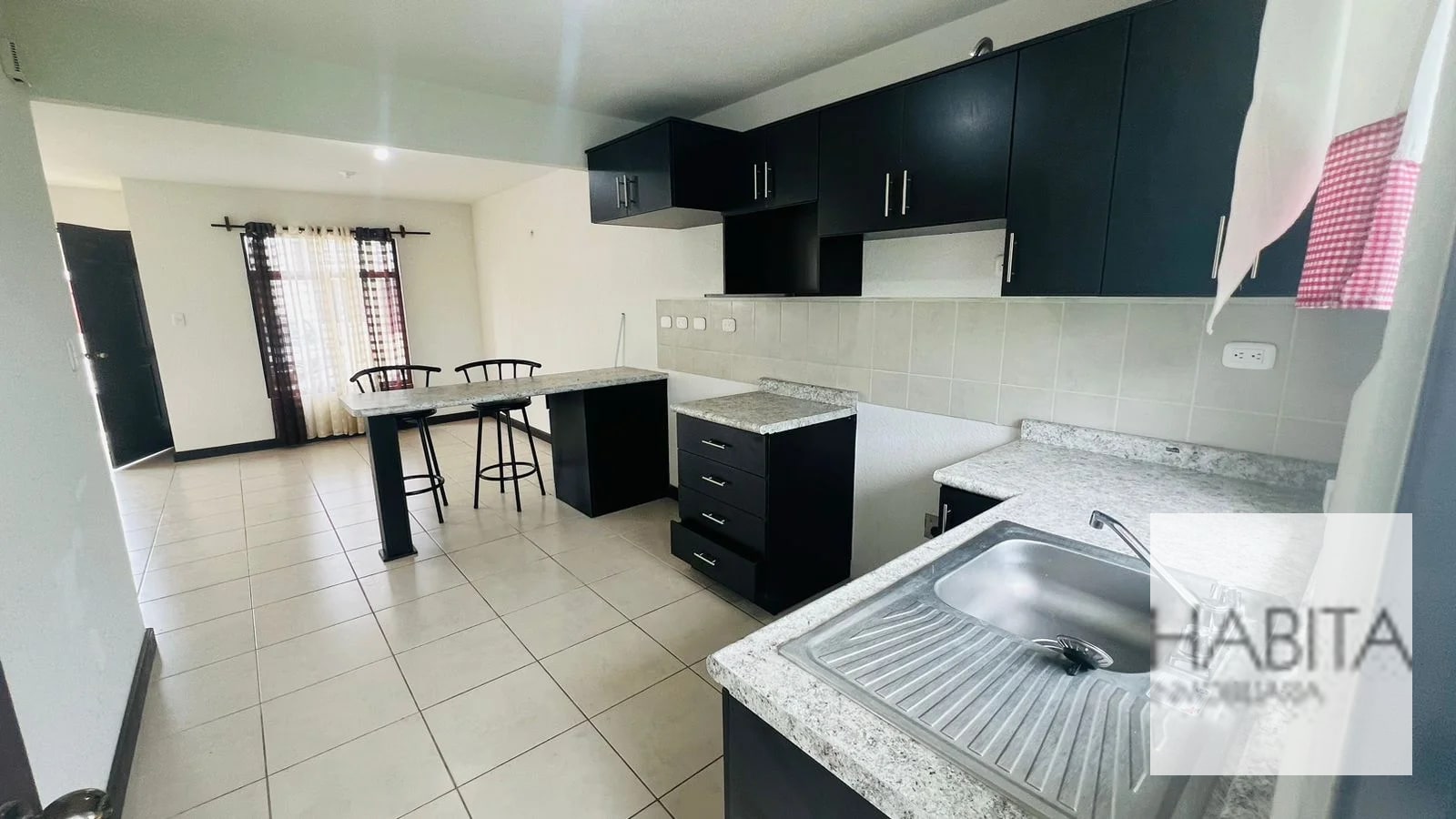 En Venta Casa en La Foret de Arrazola, km.24.5 carretera a Lo de Dieguez, Fraijanes - 12