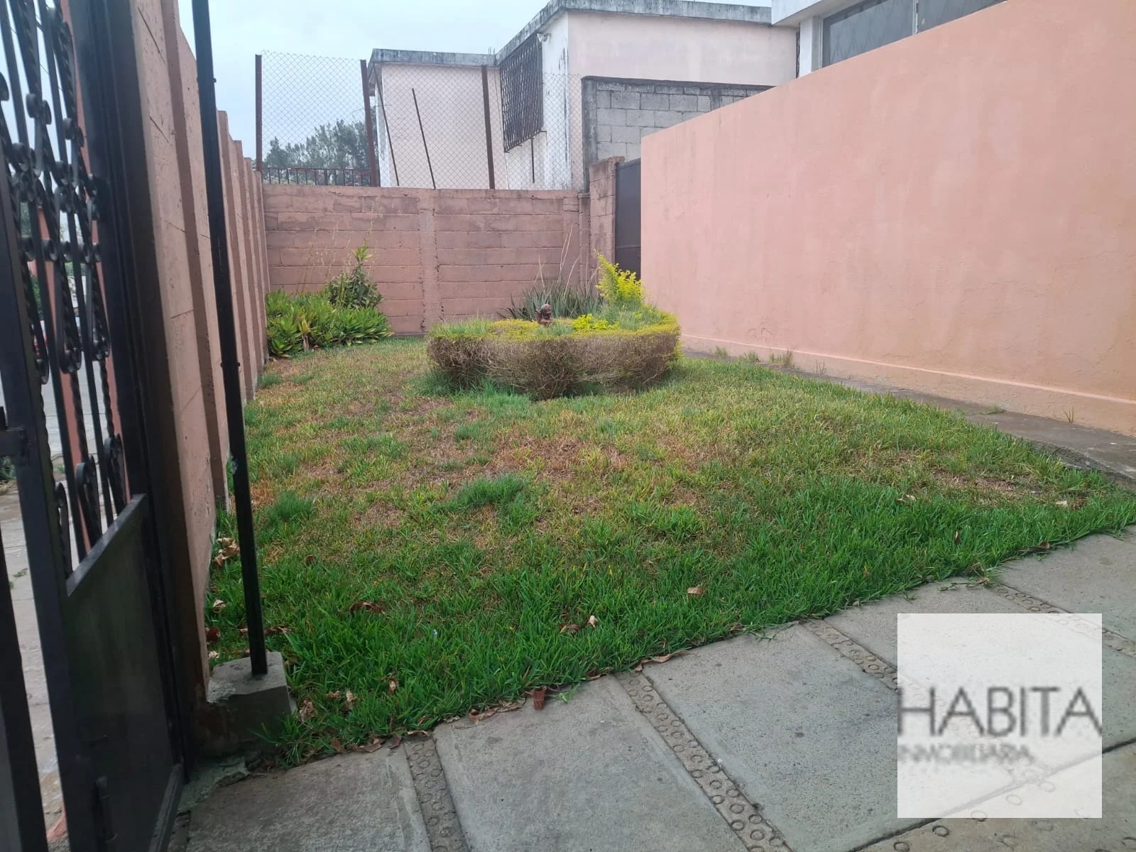 Casa para Vivienda en Utatlán, zona 11 — Casa en Alquiler en Zona 11, Guatemala, Ciudad — foto 1 de 16