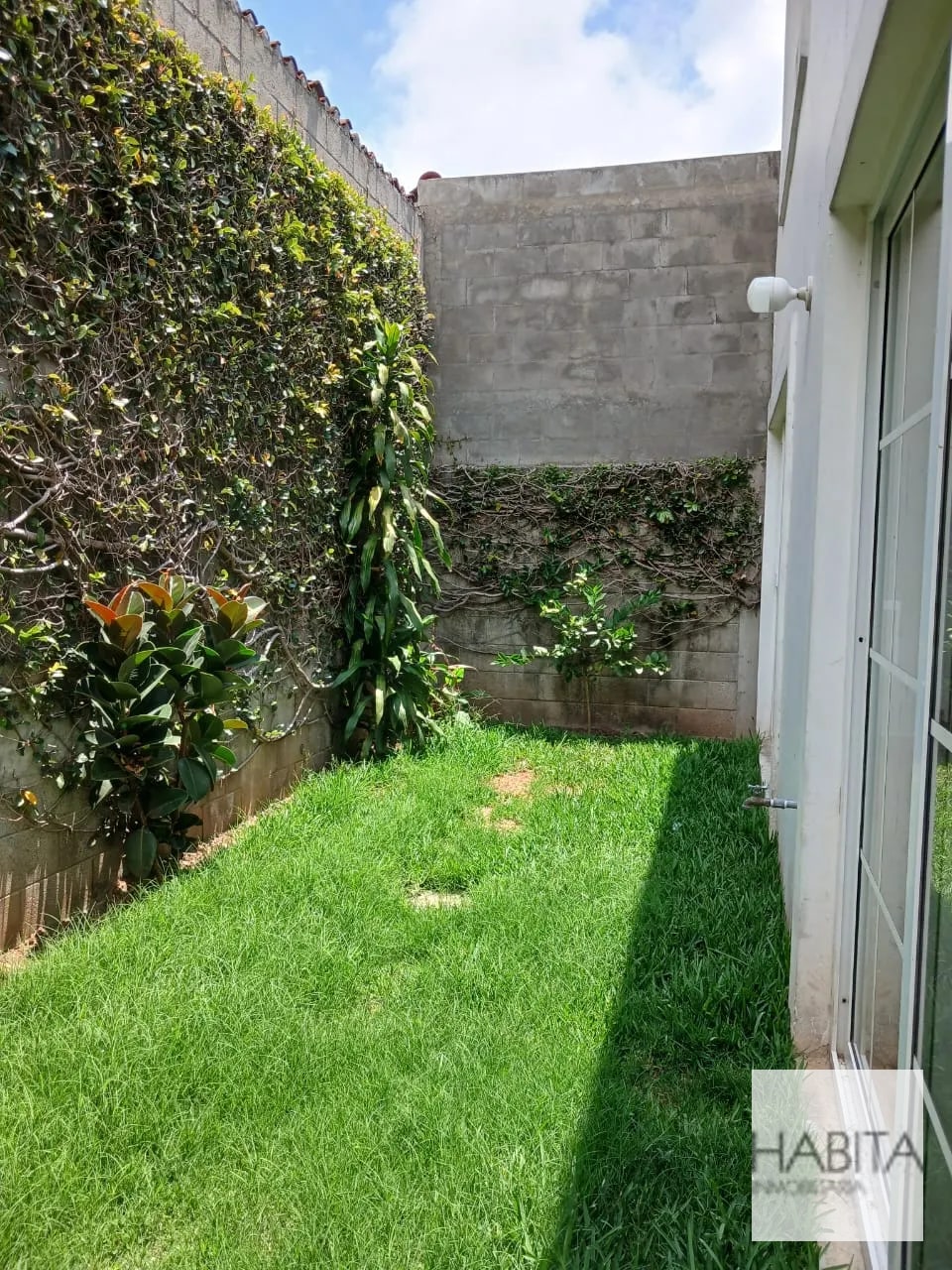 Casa en Alquiler en Jardines de Arrazola, entrada a Olmeca — Casa en Alquiler en Jardines de Arrazola, Carretera a El Salvador, Guatemala, Ciudad — foto 4 de 15