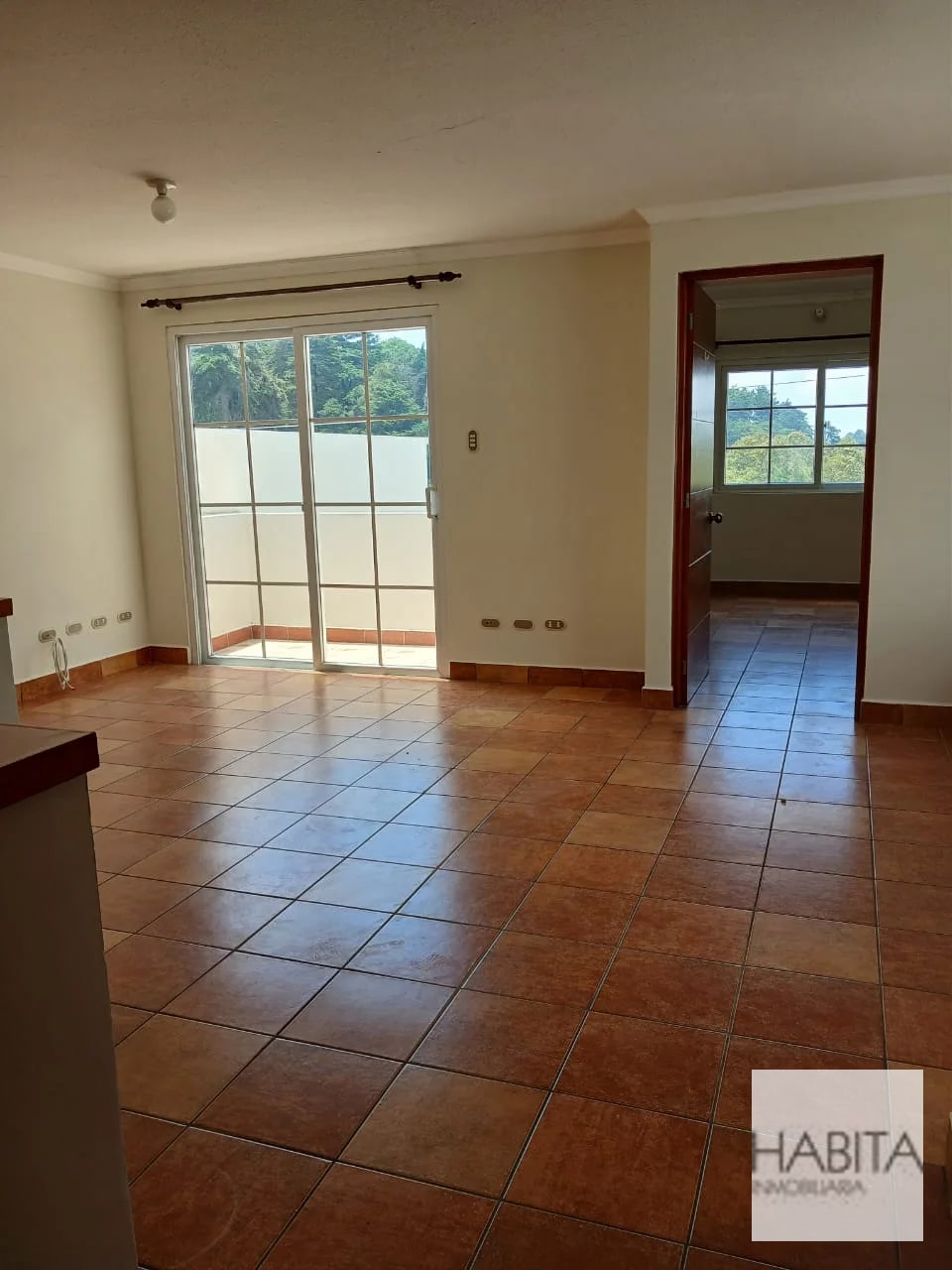 Casa en Alquiler en Jardines de Arrazola, entrada a Olmeca — Casa en Alquiler en Jardines de Arrazola, Carretera a El Salvador, Guatemala, Ciudad — foto 8 de 15