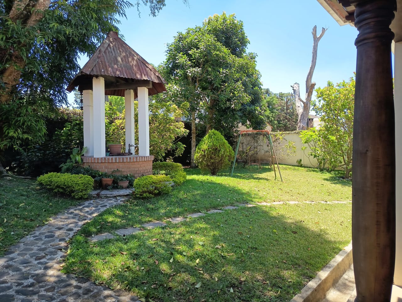Casa en venta con amplio jardin en Carretera a El Salvador — Casa en Venta en Real del Campo, Carretera a El Salvador, Guatemala, Ciudad — foto 2 de 10