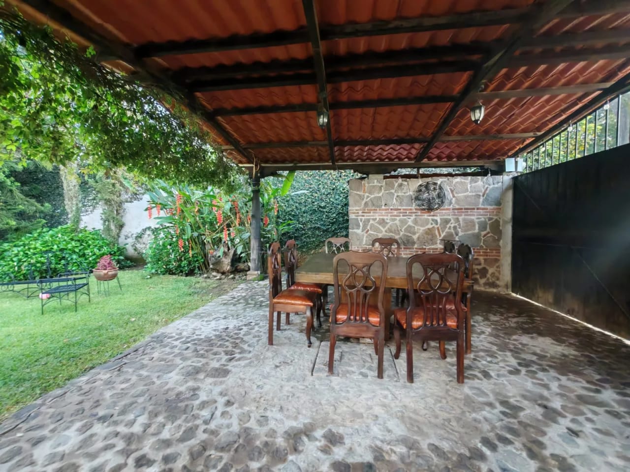 Casa amueblada en renta en Antigua Guatemala — Casa en Alquiler en Antigua, Sacatepéquez — foto 4 de 10