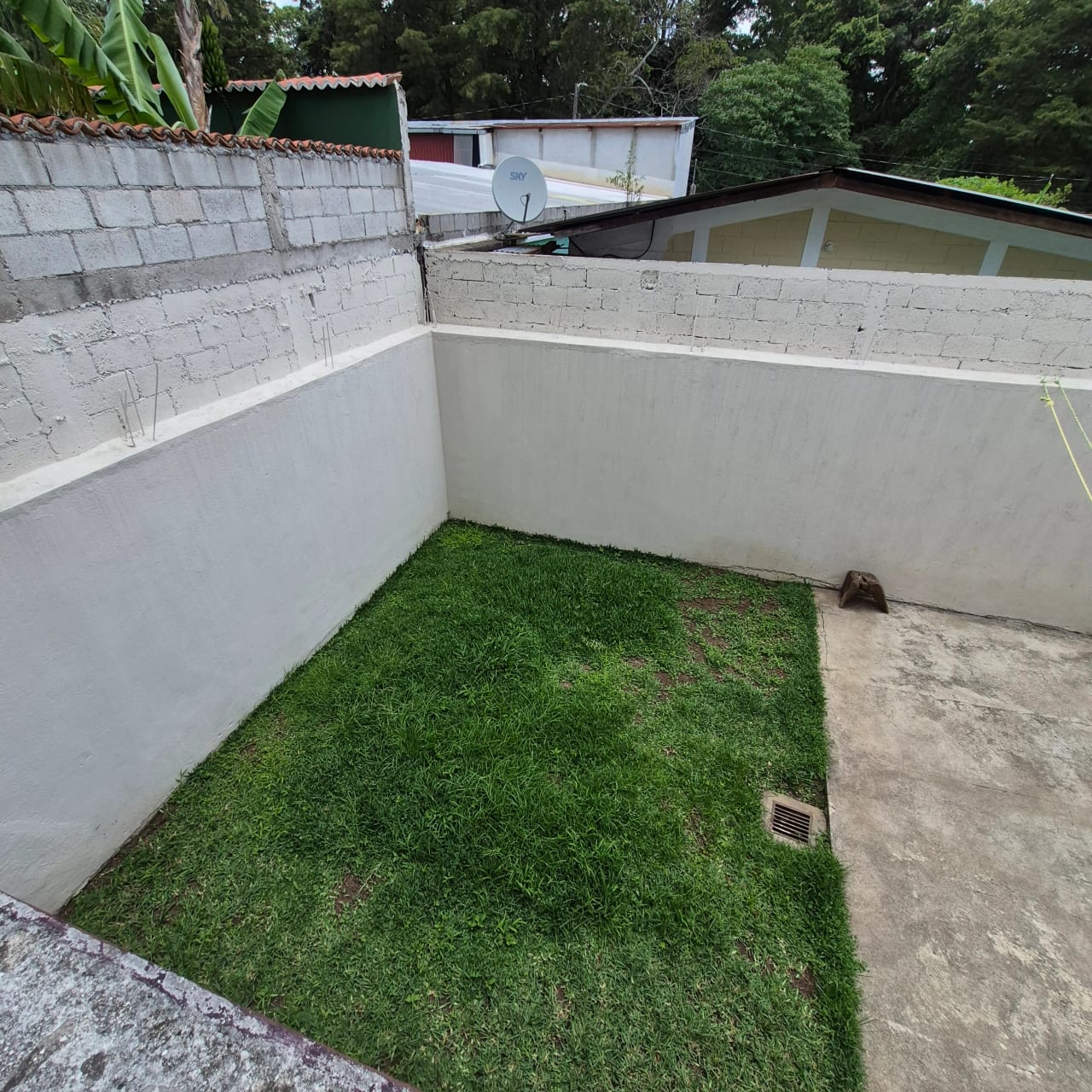 Casa en Venta en Zona 4 de Mixco con Amplio Jardin — Casa en Venta en Bosques de San Nicolás, Zona 4 Mixco, Guatemala, Ciudad — foto 9 de 9