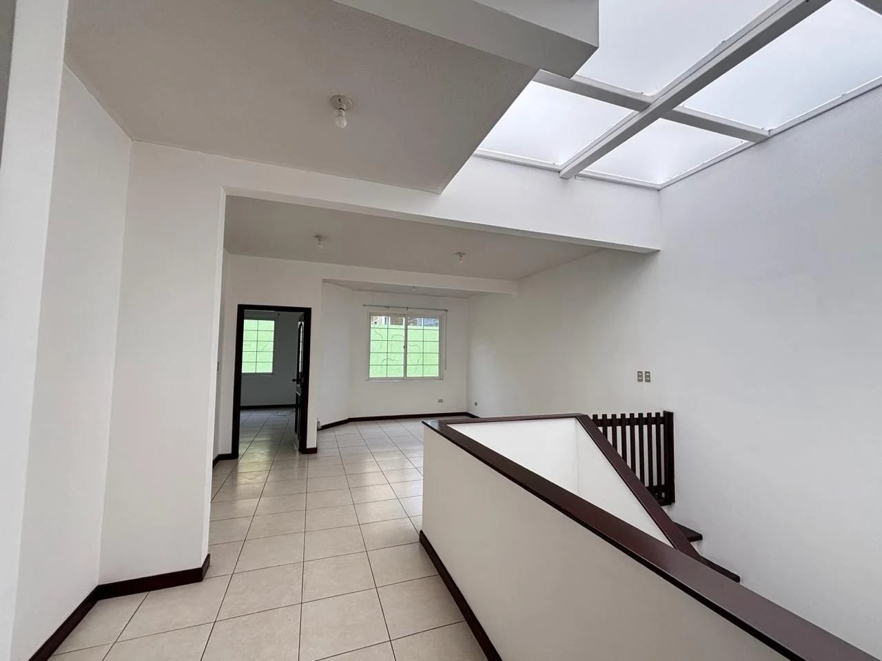 Casa en Renta en Entreverdes con Ampli o Jardin — Casa en Alquiler en Entreverdes, Carretera a El Salvador, Guatemala, Ciudad — foto 1 de 7