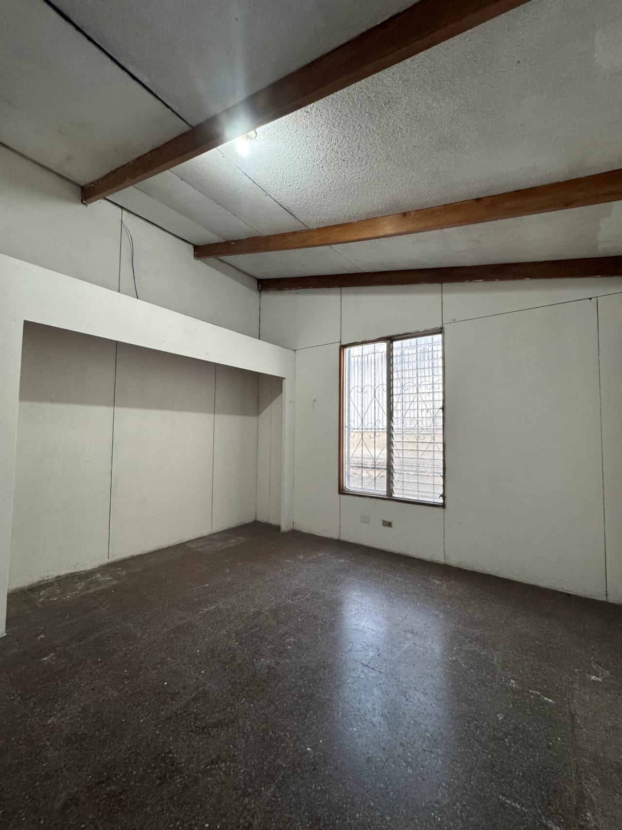 Casa en Renta para Uso Comercial en Zona 9 — Casa en Venta en Zona 9, Guatemala, Ciudad — foto 3 de 9