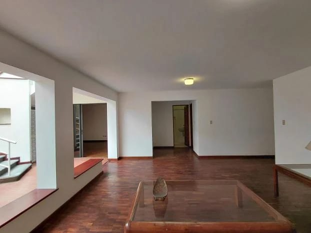 Amplia Casa en Renta en Zona 4 — Casa en Alquiler en Zona 4, Guatemala, Ciudad — foto 3 de 15