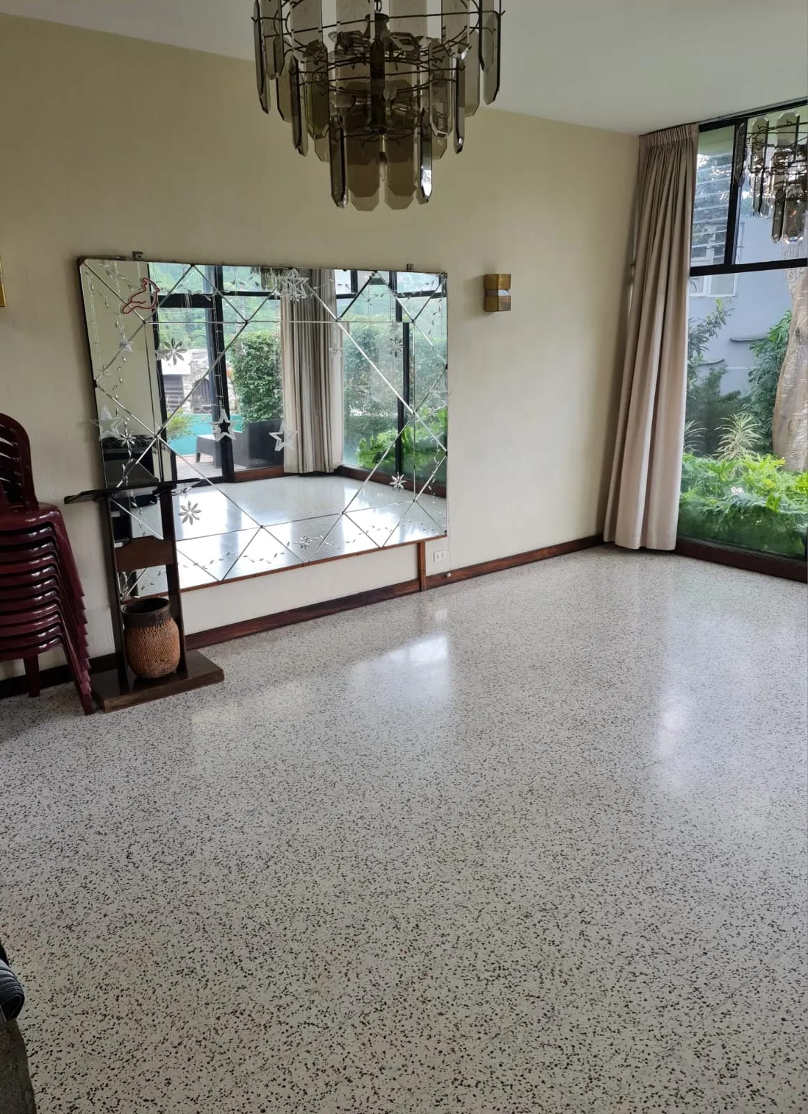 Venta Casa GRANDE El Prado zona 10 5 habitaciones — Casa en Venta en El Prado, Zona 10, Guatemala, Ciudad — foto 9 de 11