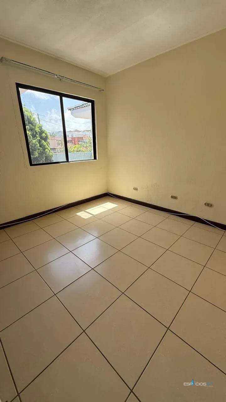 🏡 CASA | ALAMEDA DE SAN ISIDRO ZONA 16 — Casa en Alquiler en Alamedas de San Isidro, Zona 16, Guatemala, Ciudad — foto 4 de 12
