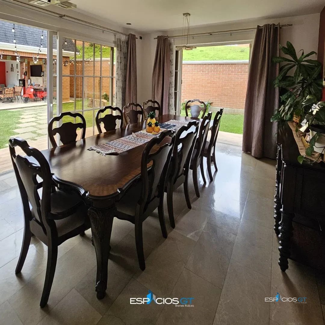 Hermosa casa con amplio jardín y terreno adicional Km. 16.5 CAES — Casa en Venta en Carretera a El Salvador, Guatemala, Ciudad — foto 6 de 6