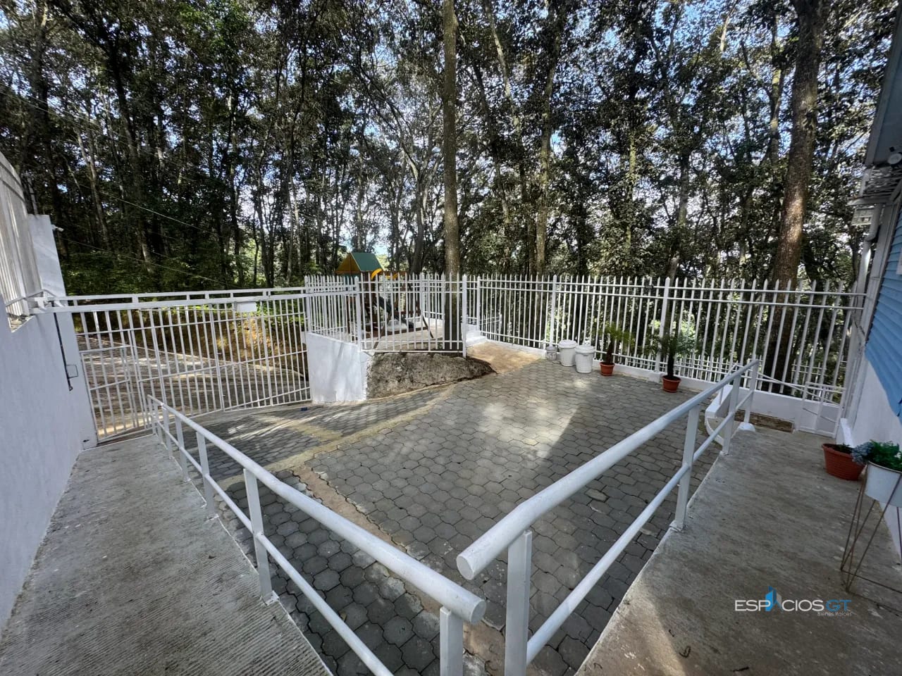 Casa con Amplio Terreno San Lucas|Ideal para Centro de Retiros, Funda — Casa en Venta en San Lucas Sacatepéquez, Sacatepéquez — foto 4 de 15