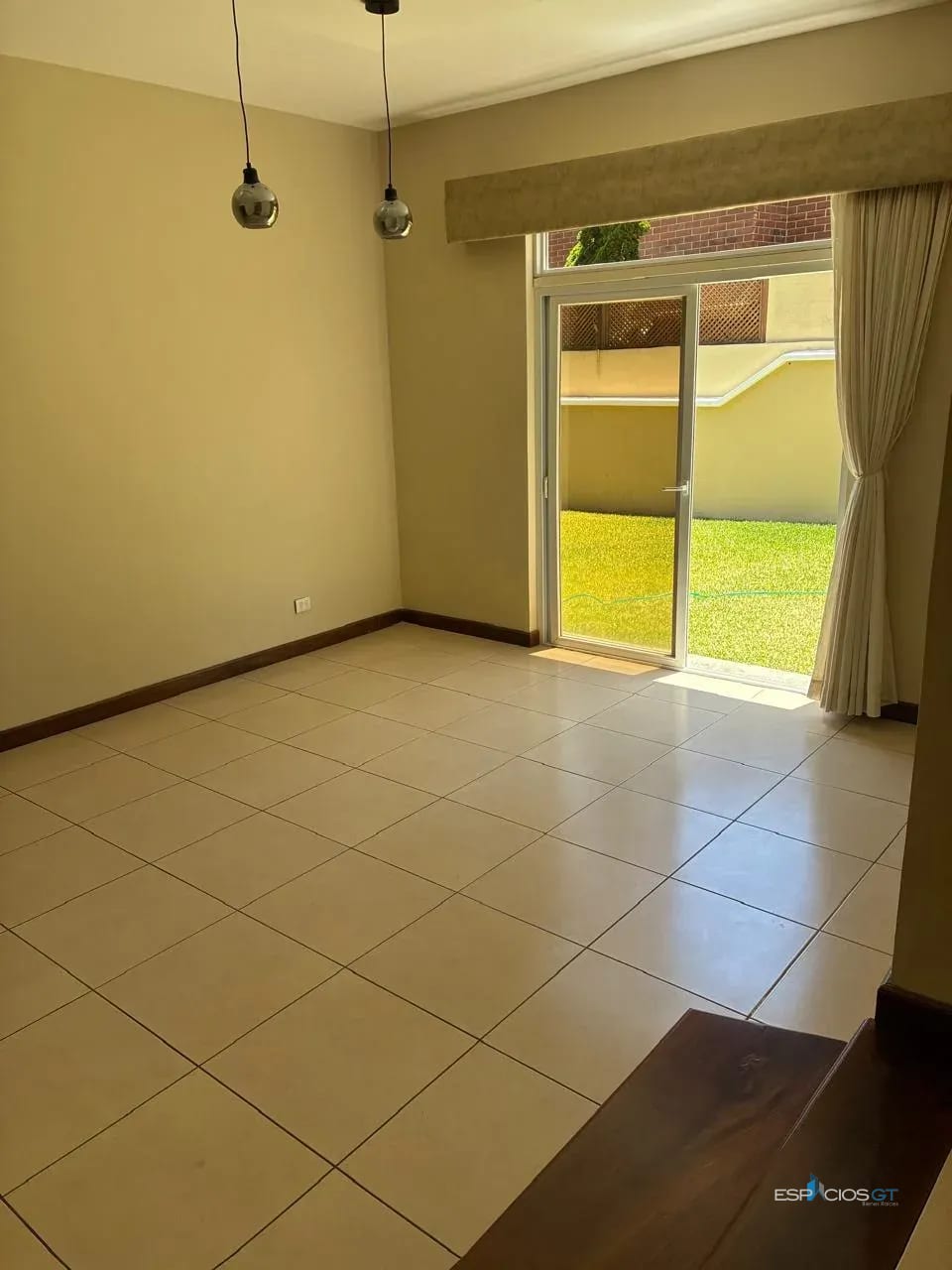 Casa en Condominio La Foresta, CAES Km. 20.5 entrada a Fraijanes — Casa en Alquiler en La Foresta, Carretera a El Salvador, Guatemala, Ciudad — foto 5 de 9