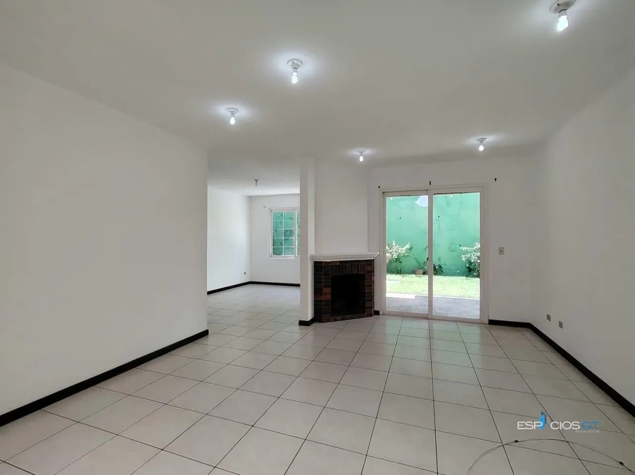 🌿 Casa en Venta o Alquiler en Entreverdes | Km. 22 Carr. Fraijanes — Casa en Venta en Entreverdes, Carretera a El Salvador, Guatemala, Ciudad — foto 9 de 9