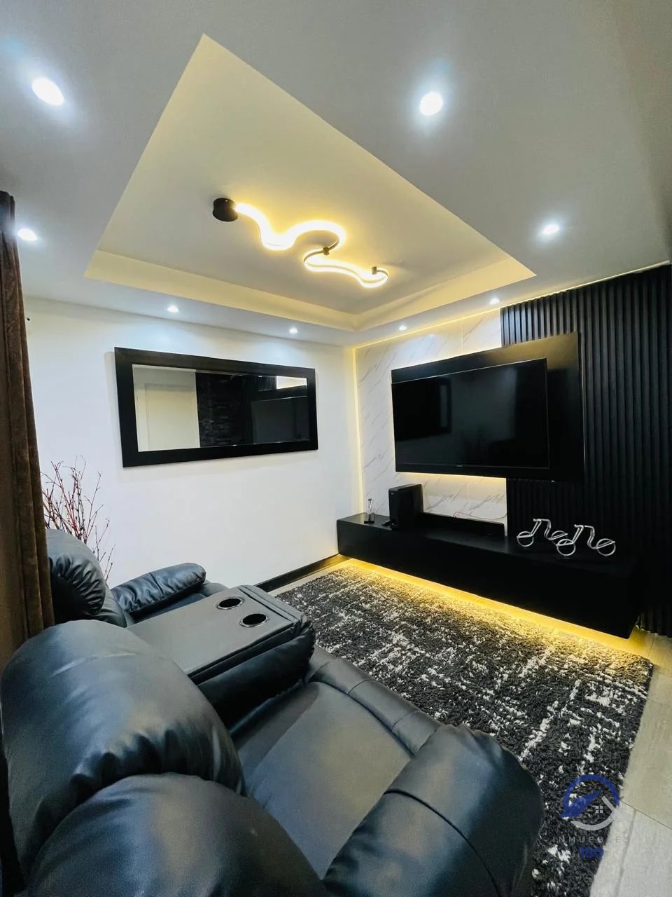 Casa en venta en Residenciales Arboretto, Santa Catarina Pinula - 1
