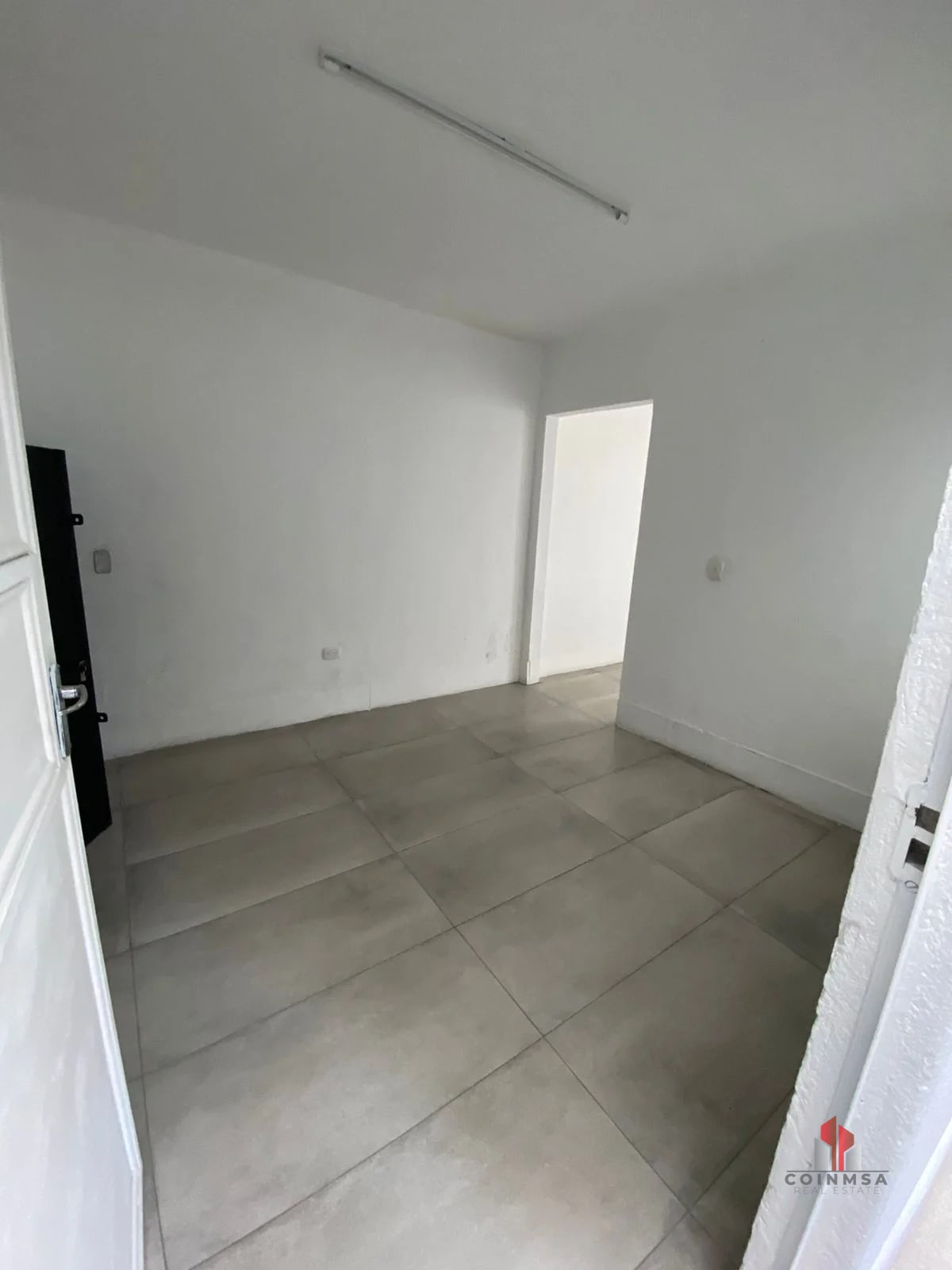 Casa en renta zona 10 – ideal para operación interna o almacenamiento - 8