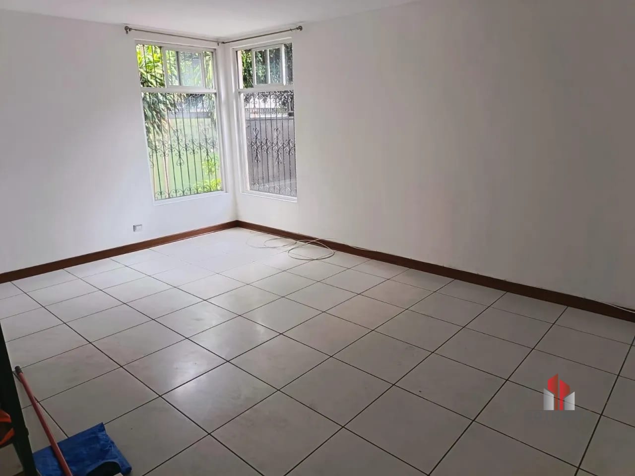 Casa en Renta zona 10 / 20 calle — Casa en Alquiler en Zona 10, Guatemala, Ciudad — foto 2 de 16