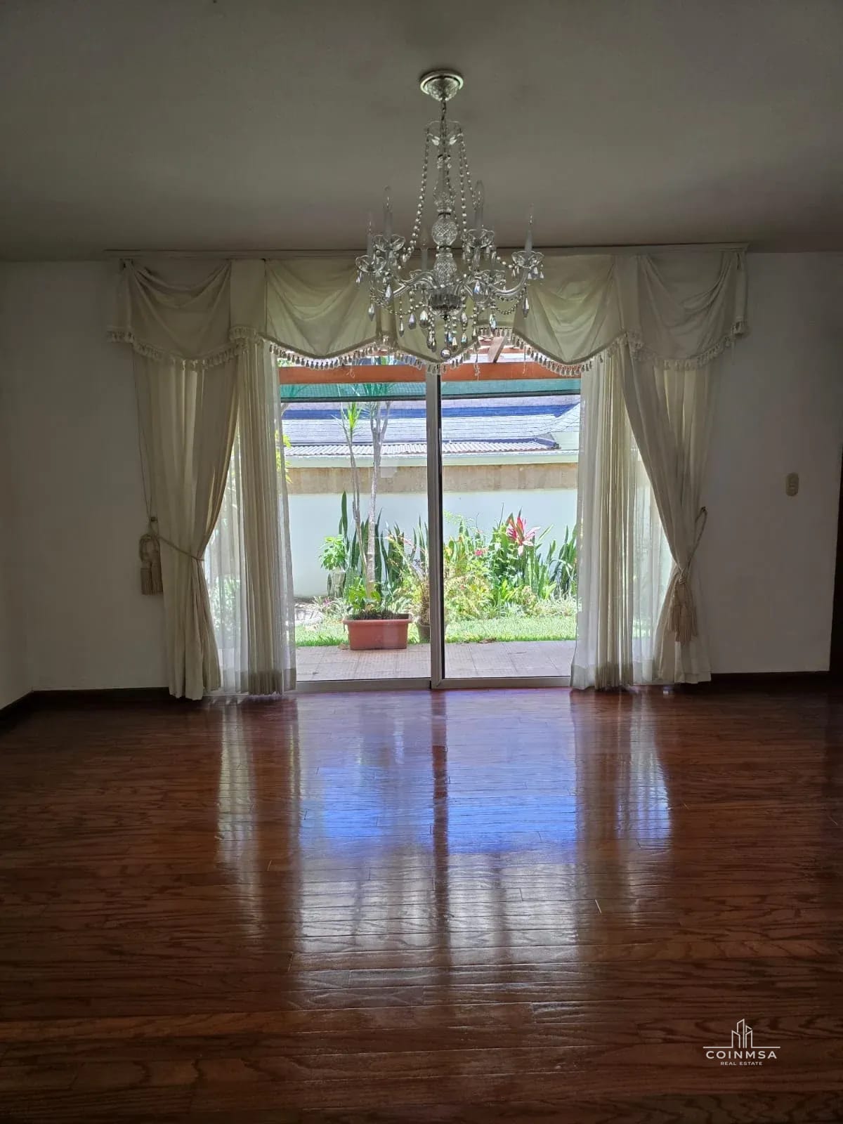 Casa en renta en zona 14 / La Moncloa — Casa en Alquiler en Zona 14, Guatemala, Ciudad — foto 2 de 15