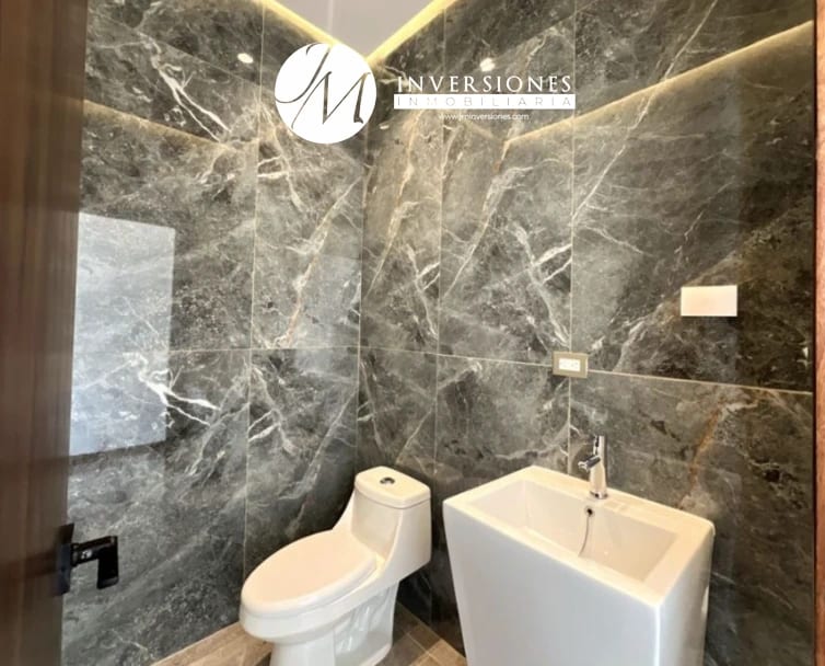 Casa En Venta Con 5 Dormitorios En Santa Elena Barillas — Casa en Venta en Villa Canales, Guatemala, Ciudad — foto 10 de 11