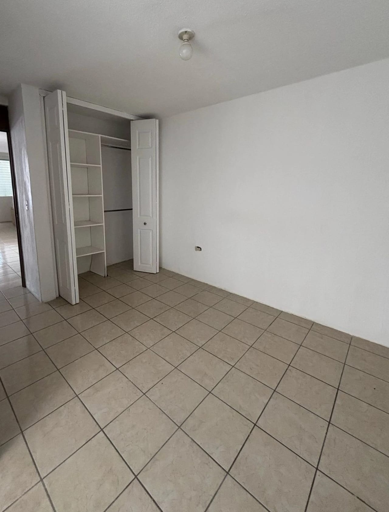 Casa en Venta Vista Azul Santa Catarina Pinula — Casa en Venta en Villas Granada Premier 2, Santa Catarina Pinula, Guatemala, Ciudad — foto 10 de 16