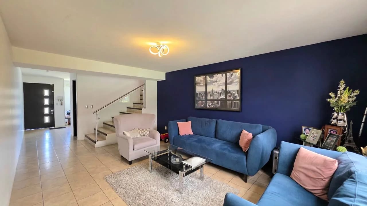 Casa con jardín grande en venta en Carretera a El Salvador La Fontana — Casa en Venta en La Fontana II, Carretera a El Salvador, Guatemala, Ciudad — foto 4 de 17