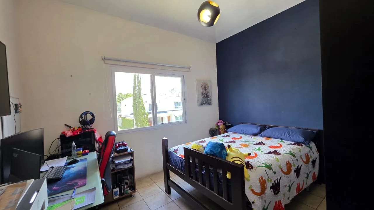 Casa con jardín grande en venta en Carretera a El Salvador La Fontana — Casa en Venta en La Fontana II, Carretera a El Salvador, Guatemala, Ciudad — foto 12 de 17