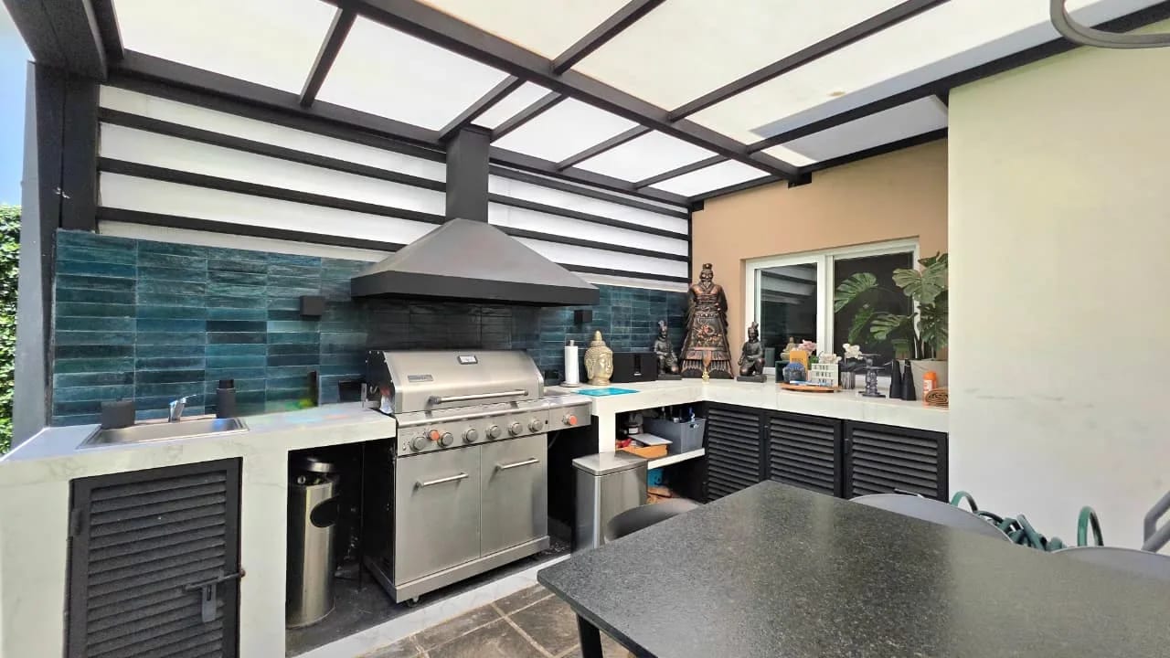 Casa con jardín grande en venta en Carretera a El Salvador La Fontana — Casa en Venta en La Fontana II, Carretera a El Salvador, Guatemala, Ciudad — foto 10 de 17