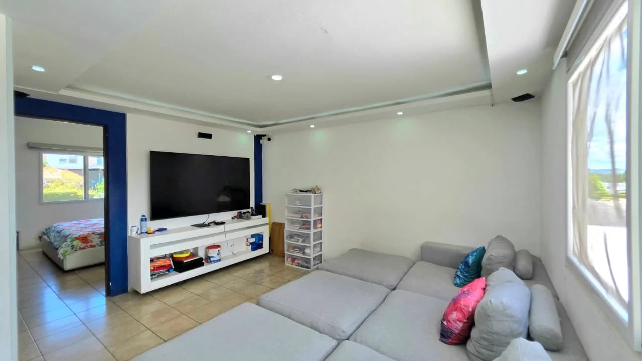 Casa con jardín grande en venta en Carretera a El Salvador La Fontana — Casa en Venta en La Fontana II, Carretera a El Salvador, Guatemala, Ciudad — foto 13 de 17