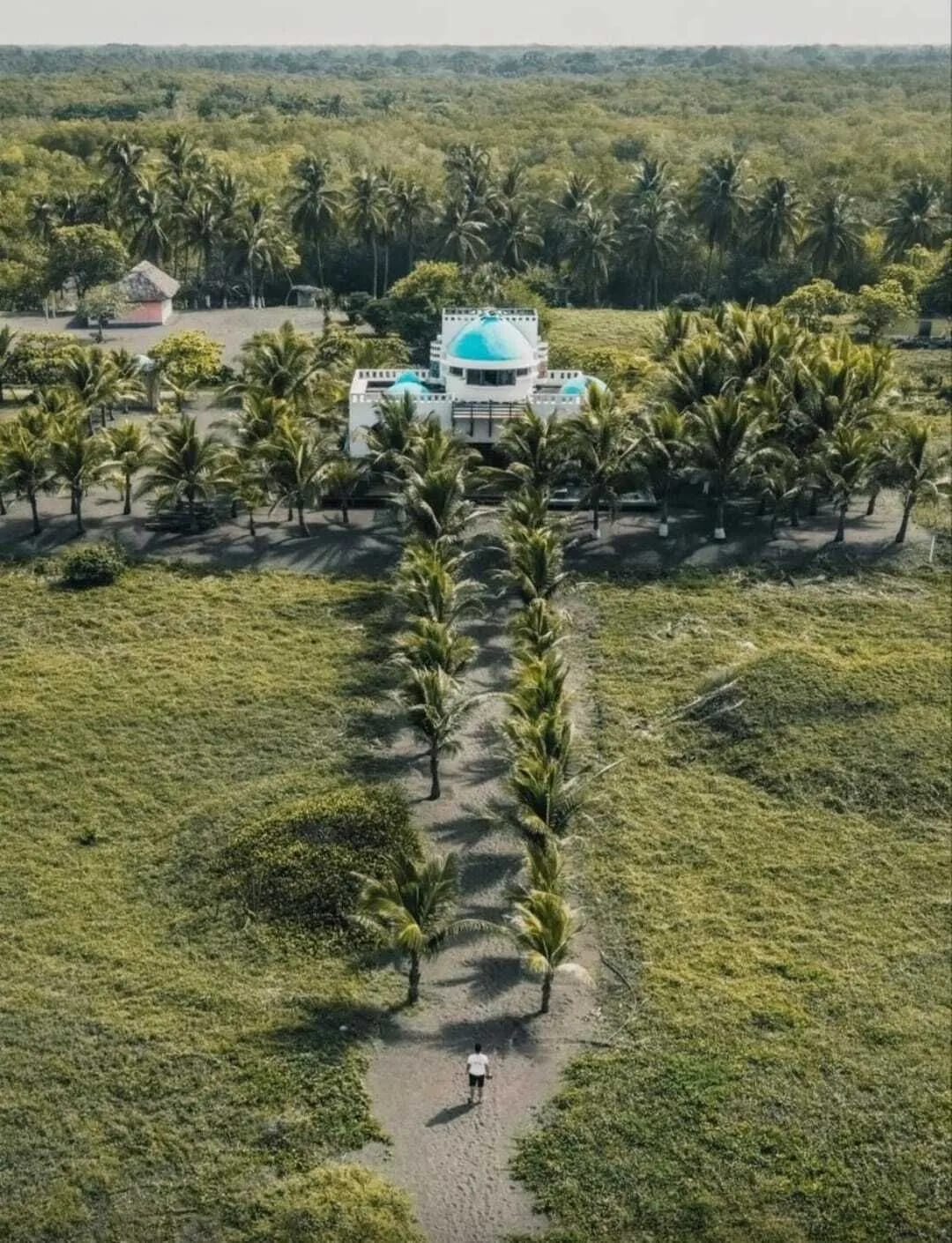 Propiedad frente al mar, en venta-Escuintla — Casa en Venta en Nueva Concepción, Escuintla — foto 1 de 16