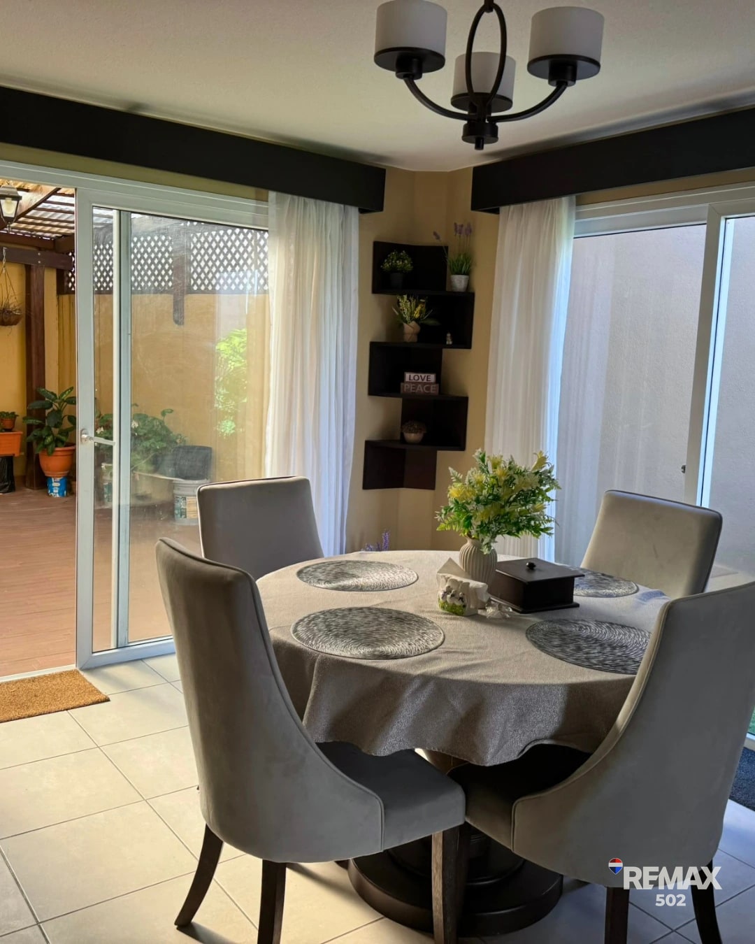 Espectacular Casa en CAES — Casa en Venta en Cumbres de La Arboleda, Carretera a El Salvador, Guatemala, Ciudad — foto 10 de 10