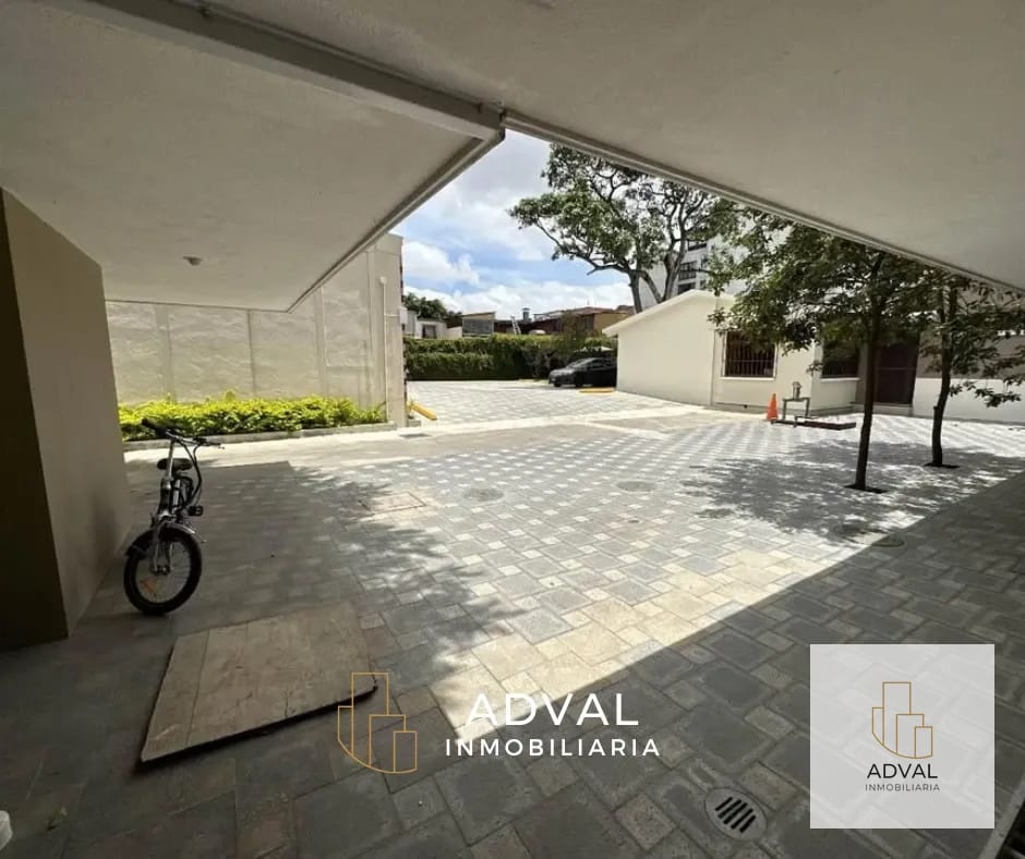 Casa en renta para viviendo u oficinas excelente punto Z.4 — Casa en Alquiler en Zona 4, Guatemala, Ciudad — foto 10 de 12