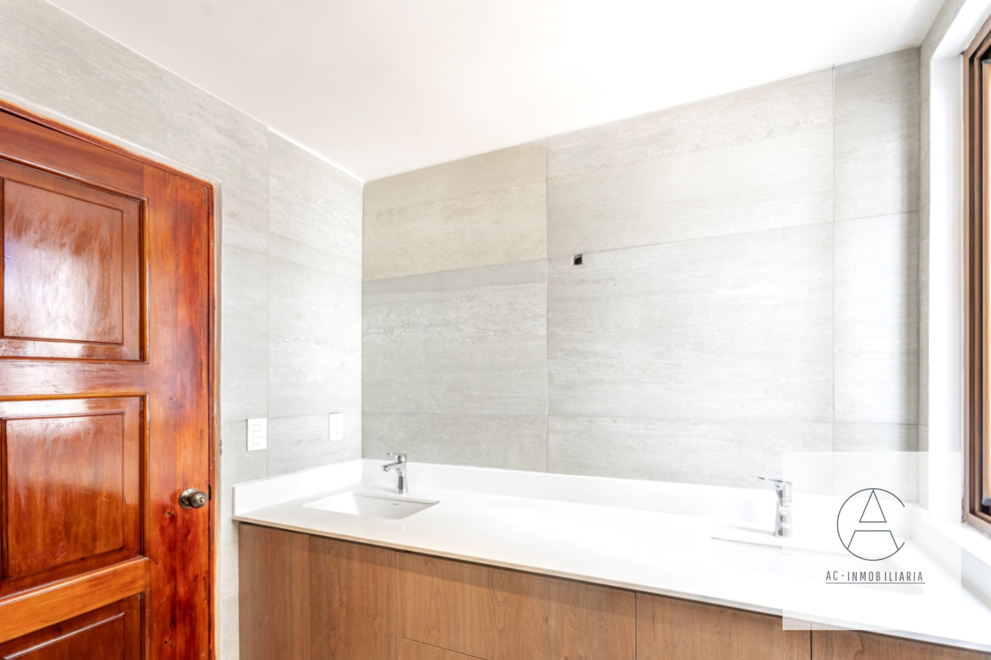 Casa en venta completamente remodelada. Condominio Los Cipreses — Casa en Venta en Zona 10, Guatemala, Ciudad — foto 13 de 17