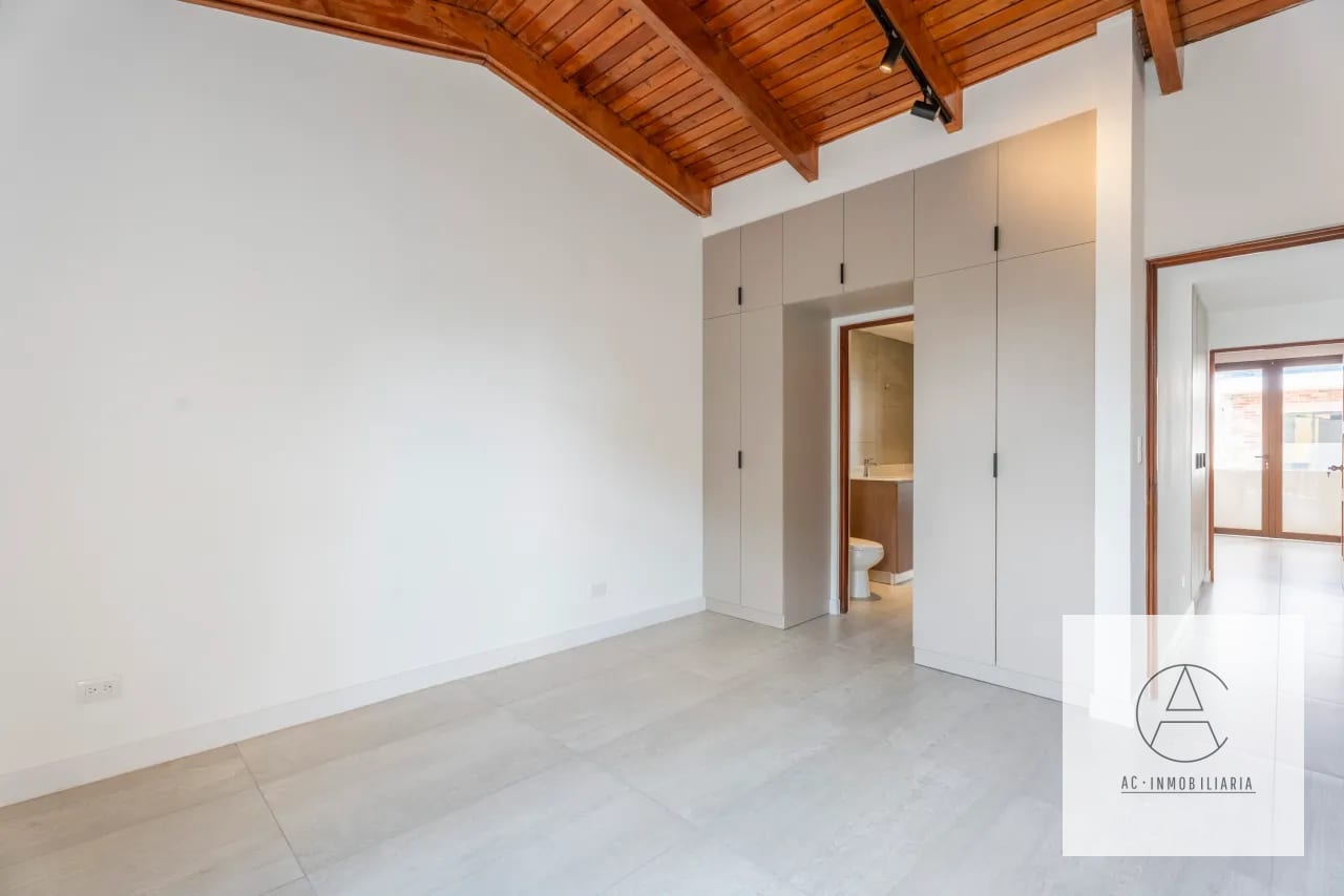 Casa completamente remodelada en Venta. Los Cipreses zona 10 — Casa en Venta en Zona 10, Guatemala, Ciudad — foto 12 de 17