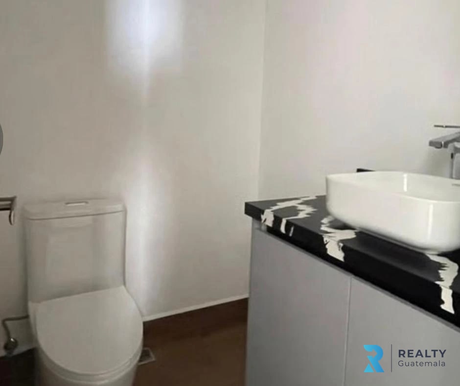 RENTO Casa Condominio La Reserva II, Lomas de San Isidro, Zona 16 — Casa en Alquiler en Lomas de San Isidro, Zona 16, Guatemala, Ciudad — foto 10 de 14