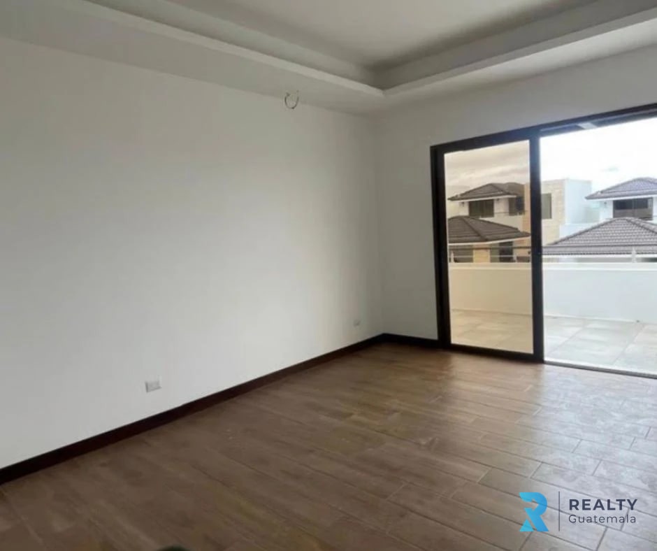 RENTO Casa Condominio La Reserva II, Lomas de San Isidro, Zona 16 — Casa en Alquiler en Lomas de San Isidro, Zona 16, Guatemala, Ciudad — foto 5 de 14